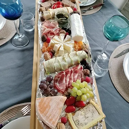 La Trimouillaise Bed & Breakfast