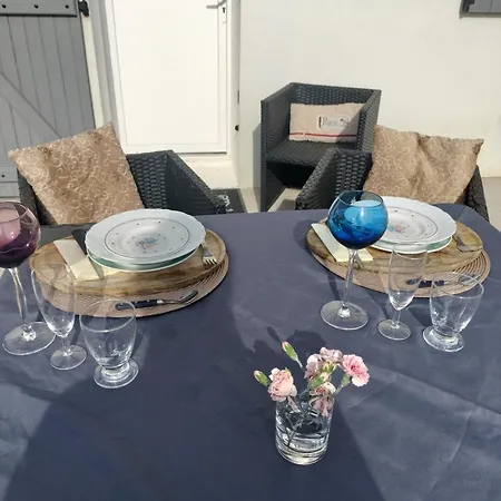 La Trimouillaise Bed & Breakfast *